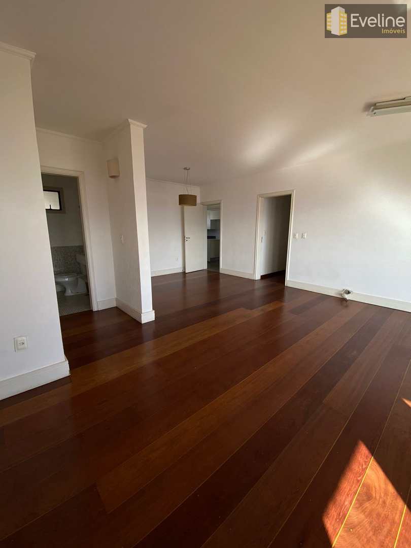 Apartamento à venda com 3 quartos, 145m² - Foto 2