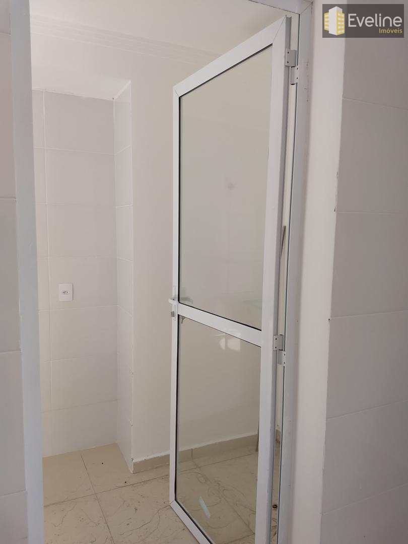 Casa de Condomínio para alugar com 3 quartos, 234m² - Foto 12