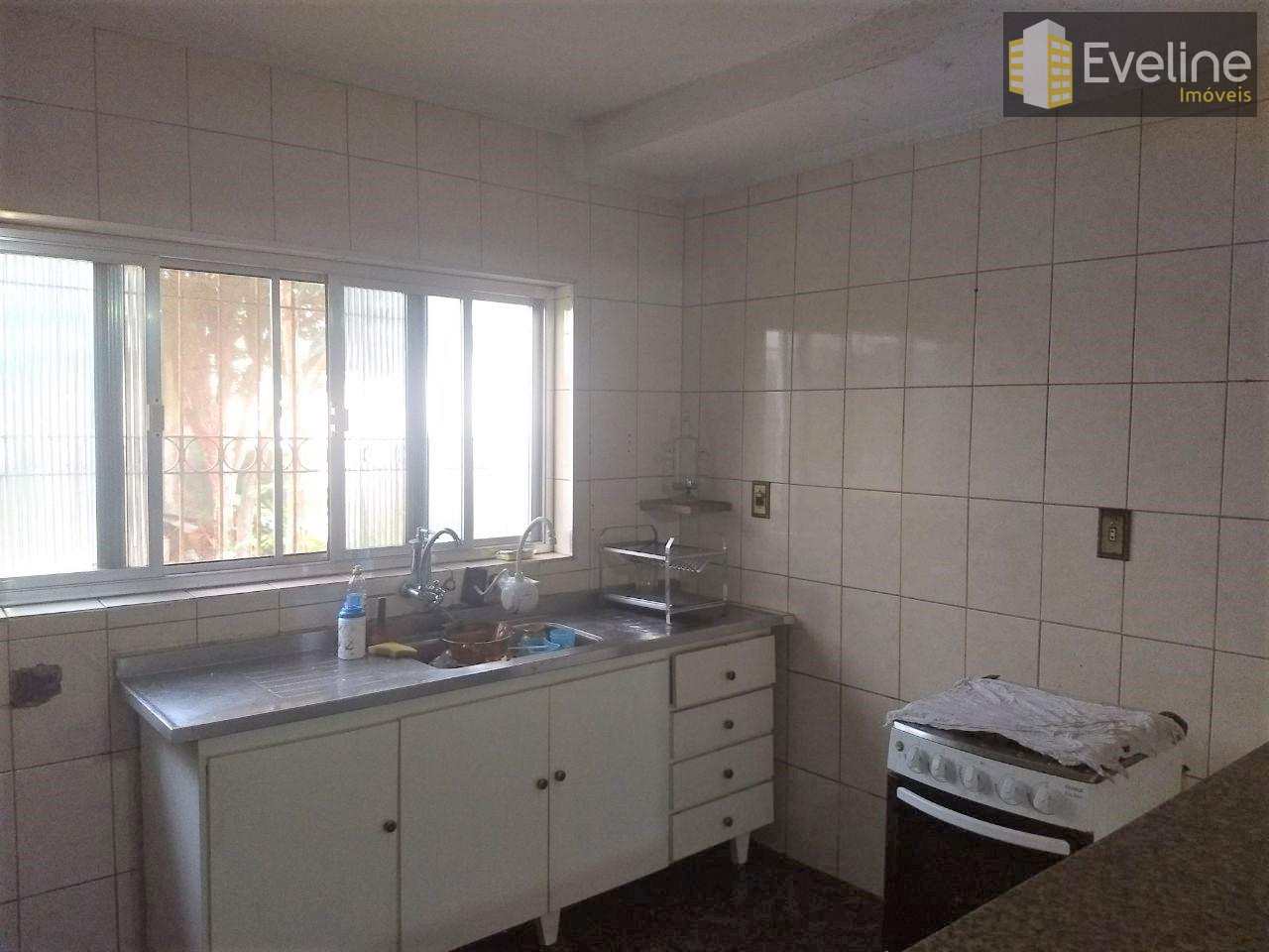 Sobrado à venda com 3 quartos, 197m² - Foto 4