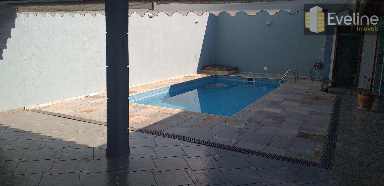 Casa à venda com 3 quartos, 376m² - Foto 2