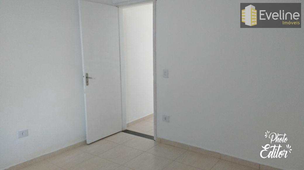 Casa à venda com 2 quartos, 140m² - Foto 4