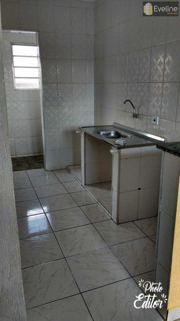 Casa à venda com 2 quartos, 140m² - Foto 3