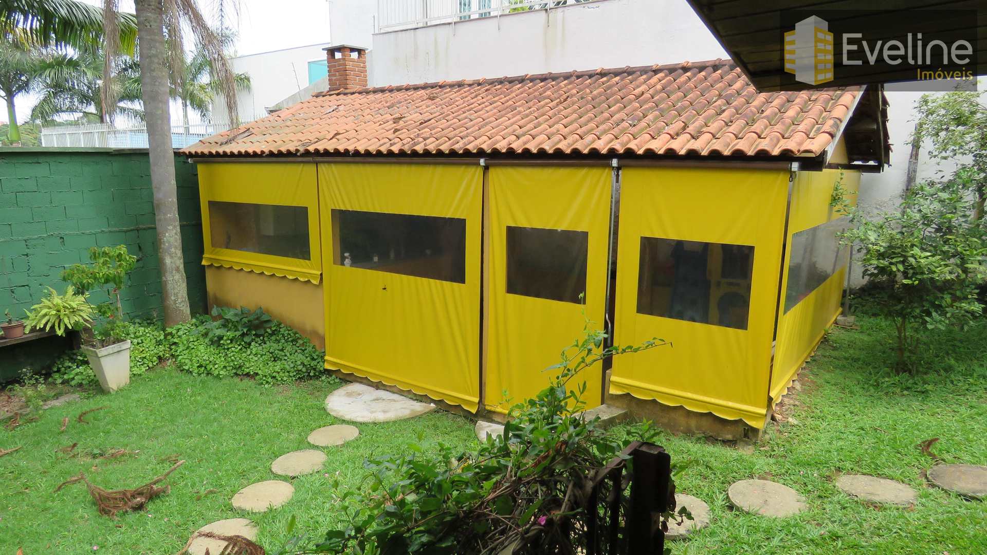 Casa à venda com 4 quartos, 350m² - Foto 4