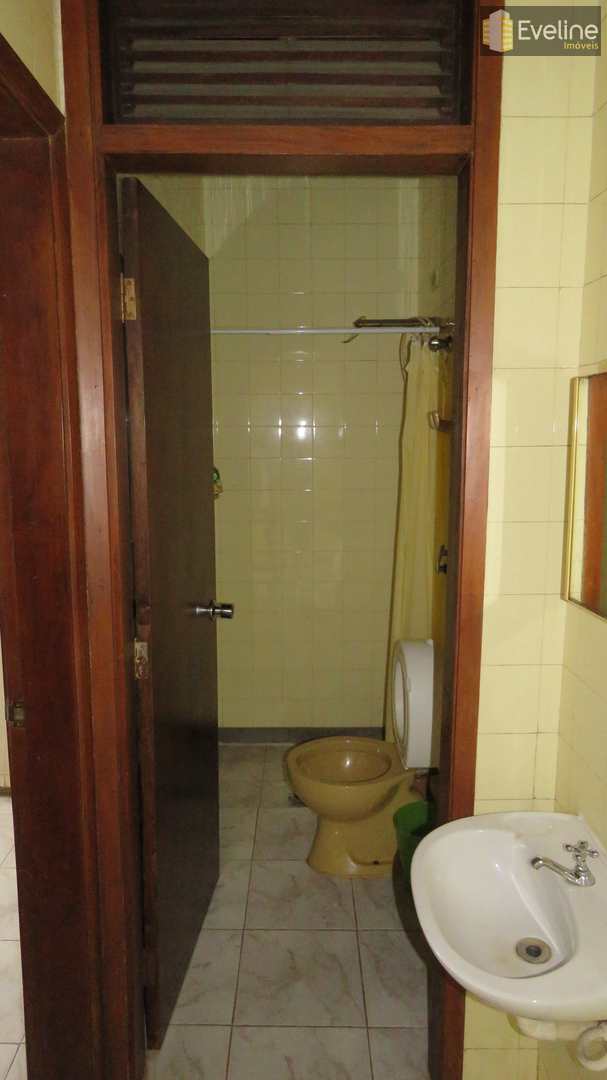 Casa à venda com 4 quartos, 350m² - Foto 40