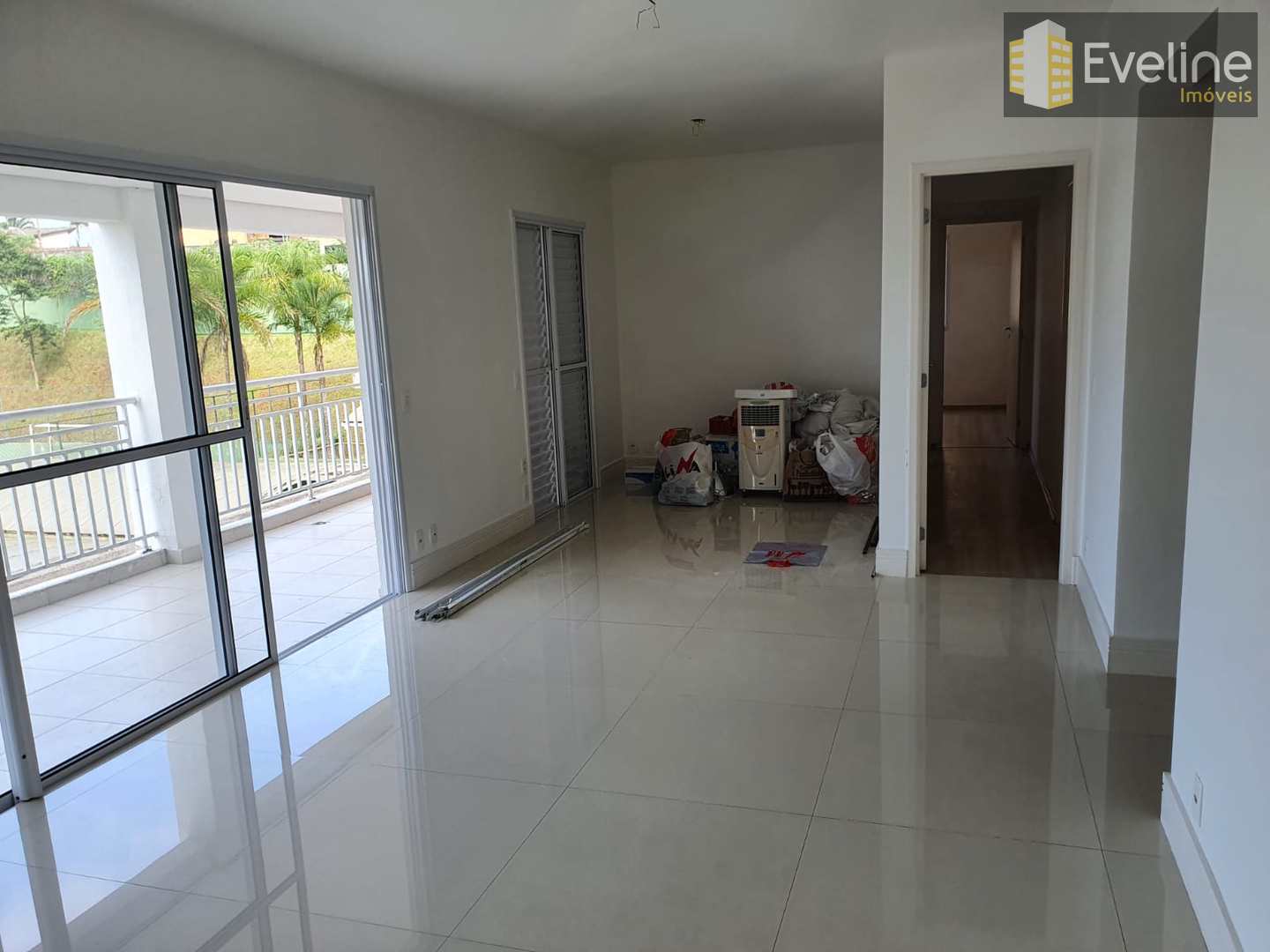 Apartamento à venda e aluguel com 3 quartos, 135m² - Foto 1