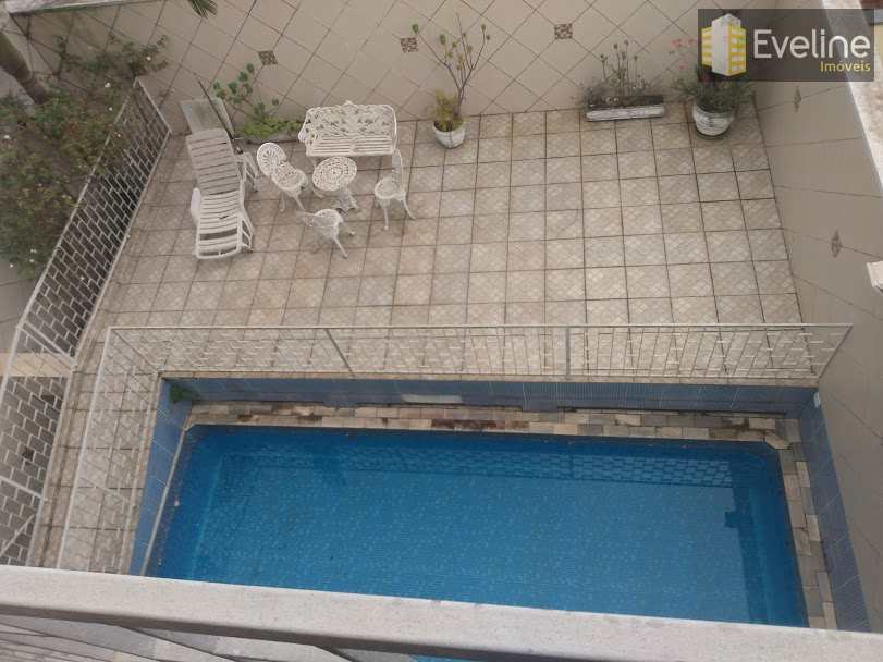 Casa à venda com 5 quartos, 400m² - Foto 1