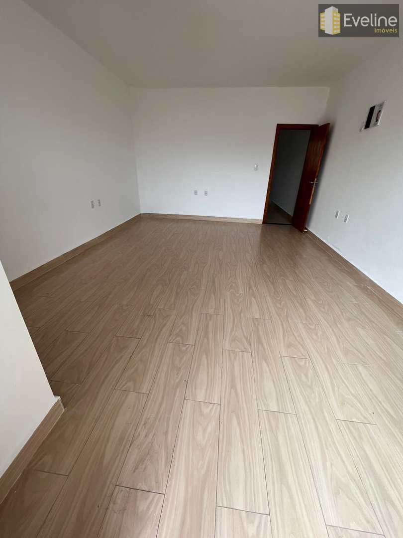 Sobrado à venda e aluguel com 3 quartos, 240m² - Foto 2