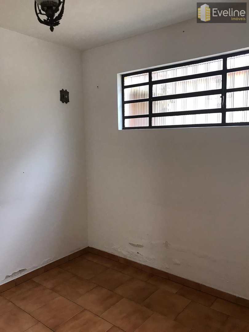 Casa à venda e aluguel com 4 quartos, 210m² - Foto 14