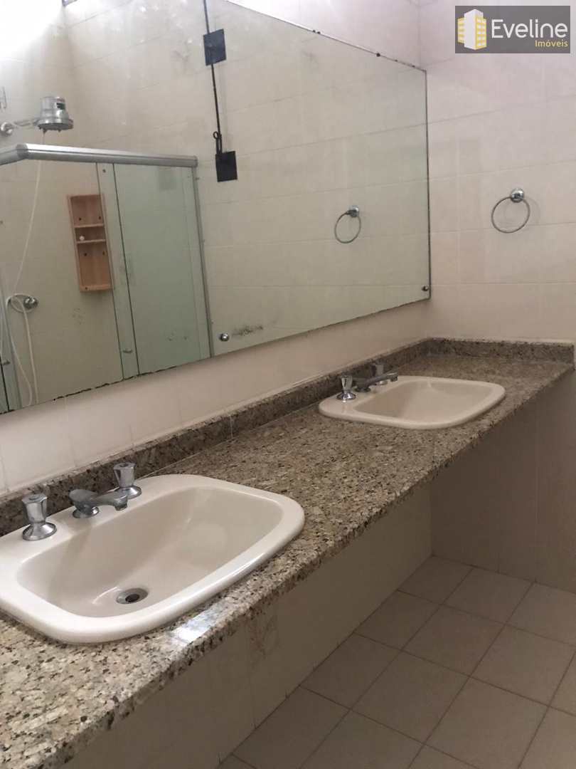 Casa à venda e aluguel com 4 quartos, 210m² - Foto 24