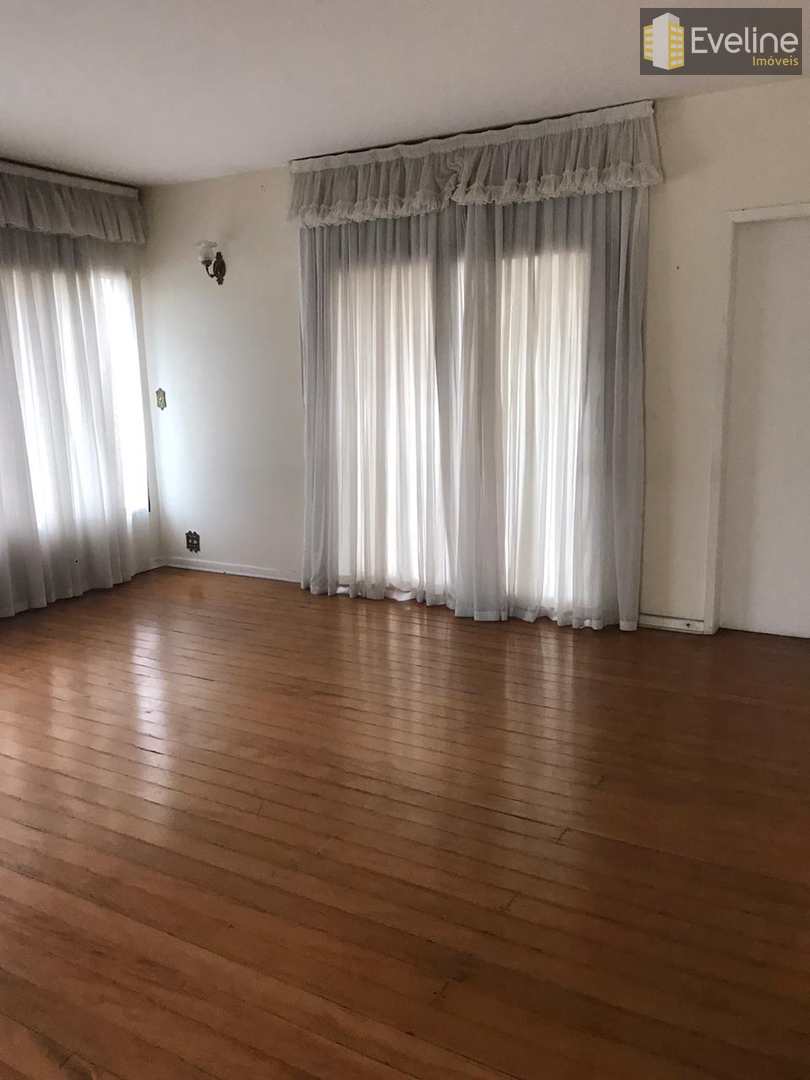 Casa à venda e aluguel com 4 quartos, 210m² - Foto 3