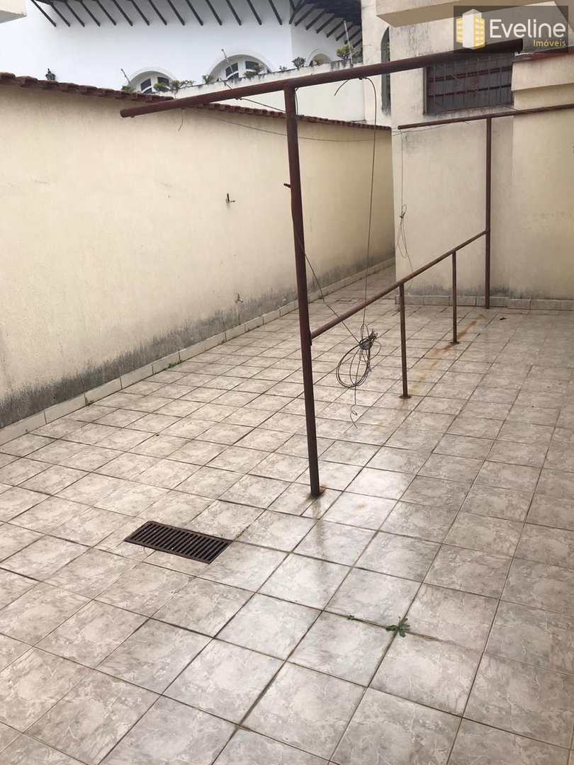 Casa à venda e aluguel com 4 quartos, 210m² - Foto 18