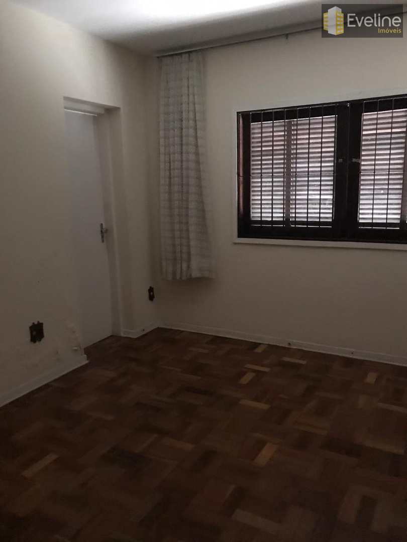 Casa à venda e aluguel com 4 quartos, 210m² - Foto 7