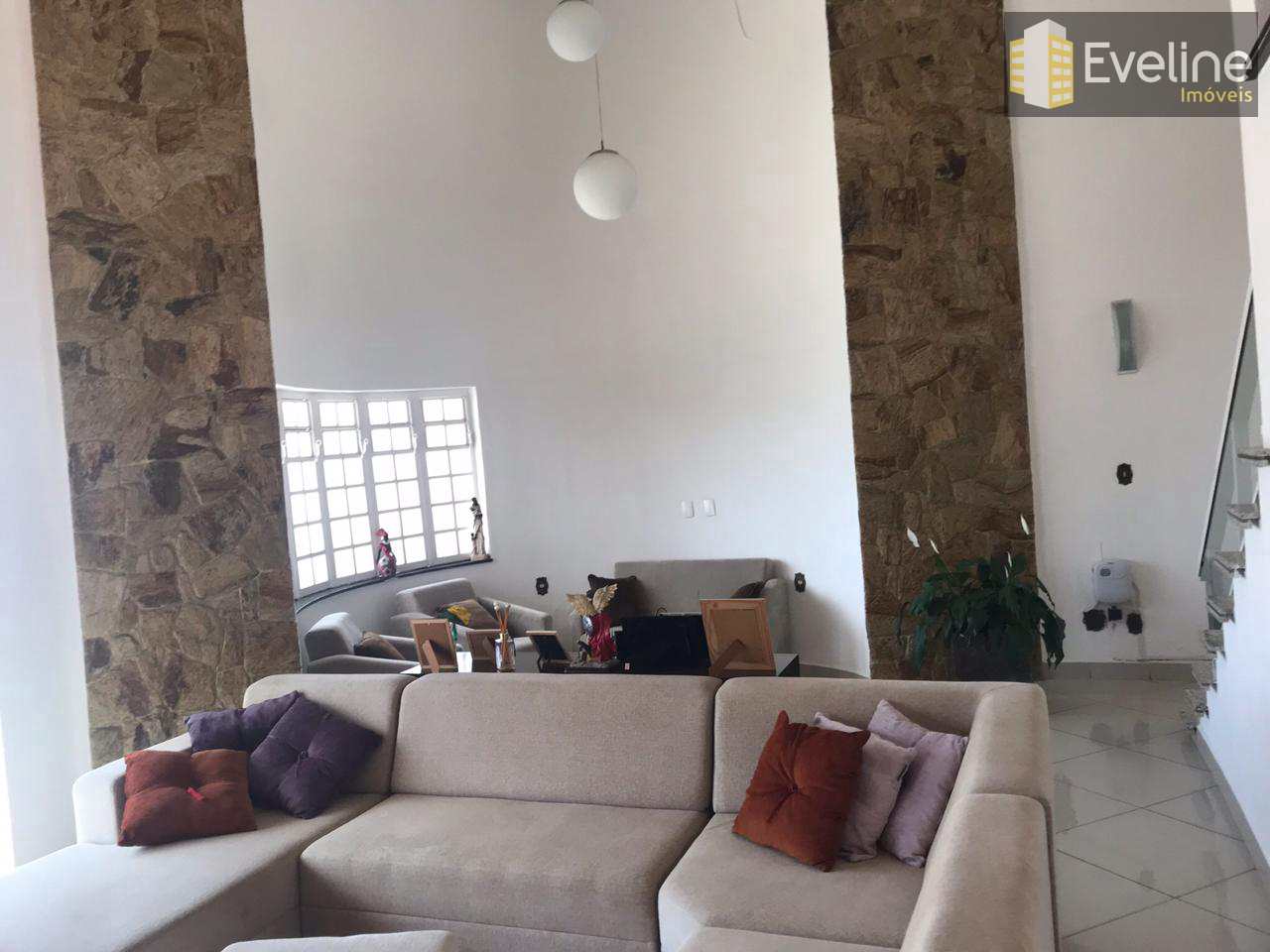 Casa à venda com 3 quartos, 271m² - Foto 9