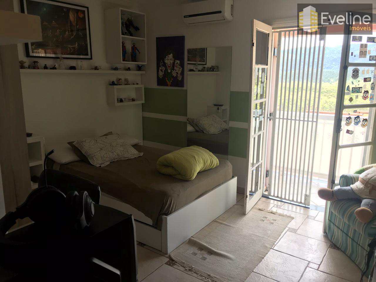 Casa à venda com 3 quartos, 271m² - Foto 23