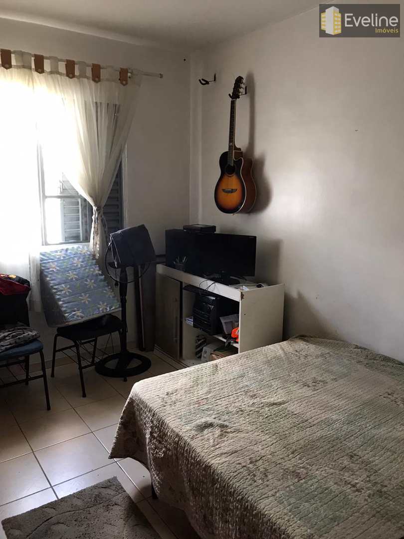 Casa à venda com 3 quartos, 225m² - Foto 11