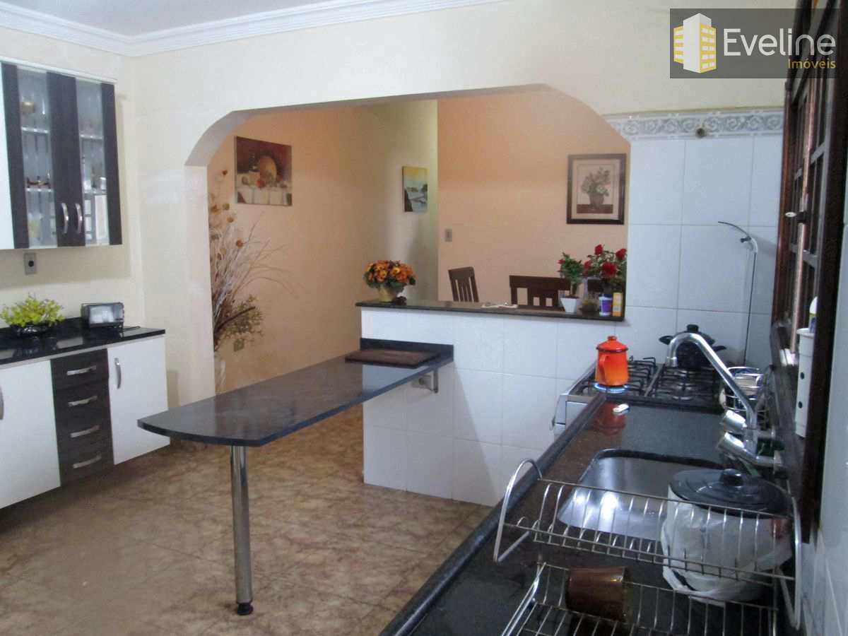 Sobrado à venda com 4 quartos, 250m² - Foto 6