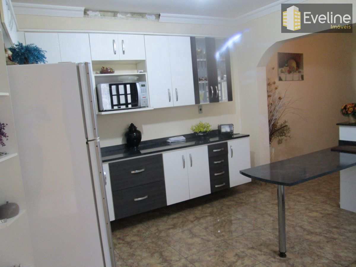 Sobrado à venda com 4 quartos, 250m² - Foto 8