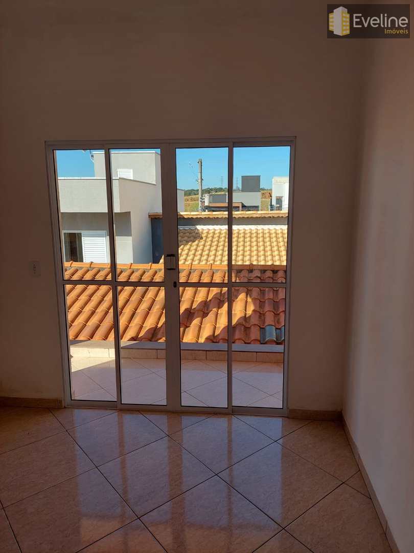 Casa à venda com 4 quartos, 150m² - Foto 13