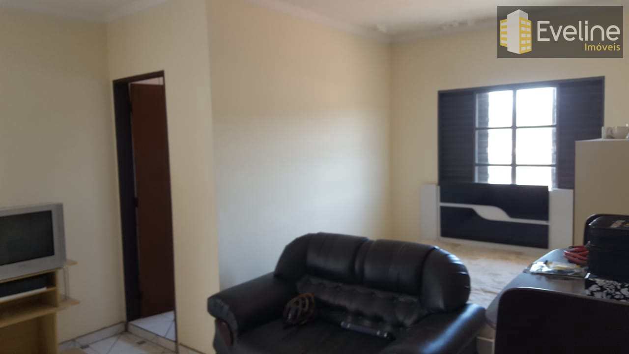 Sobrado à venda com 4 quartos, 244m² - Foto 3