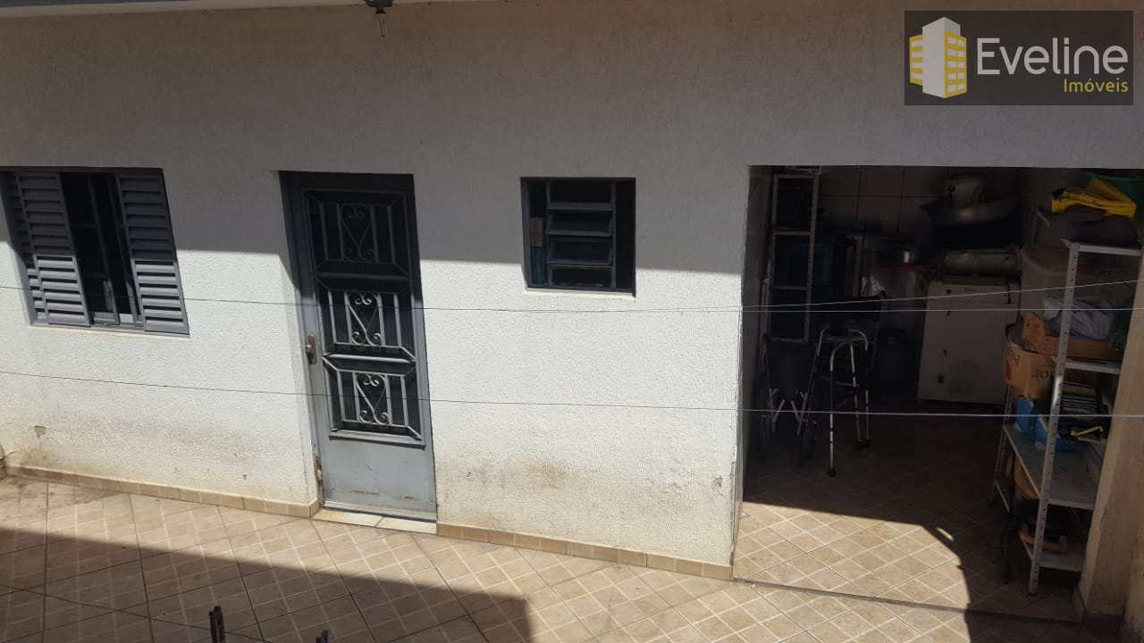 Sobrado à venda com 4 quartos, 244m² - Foto 24