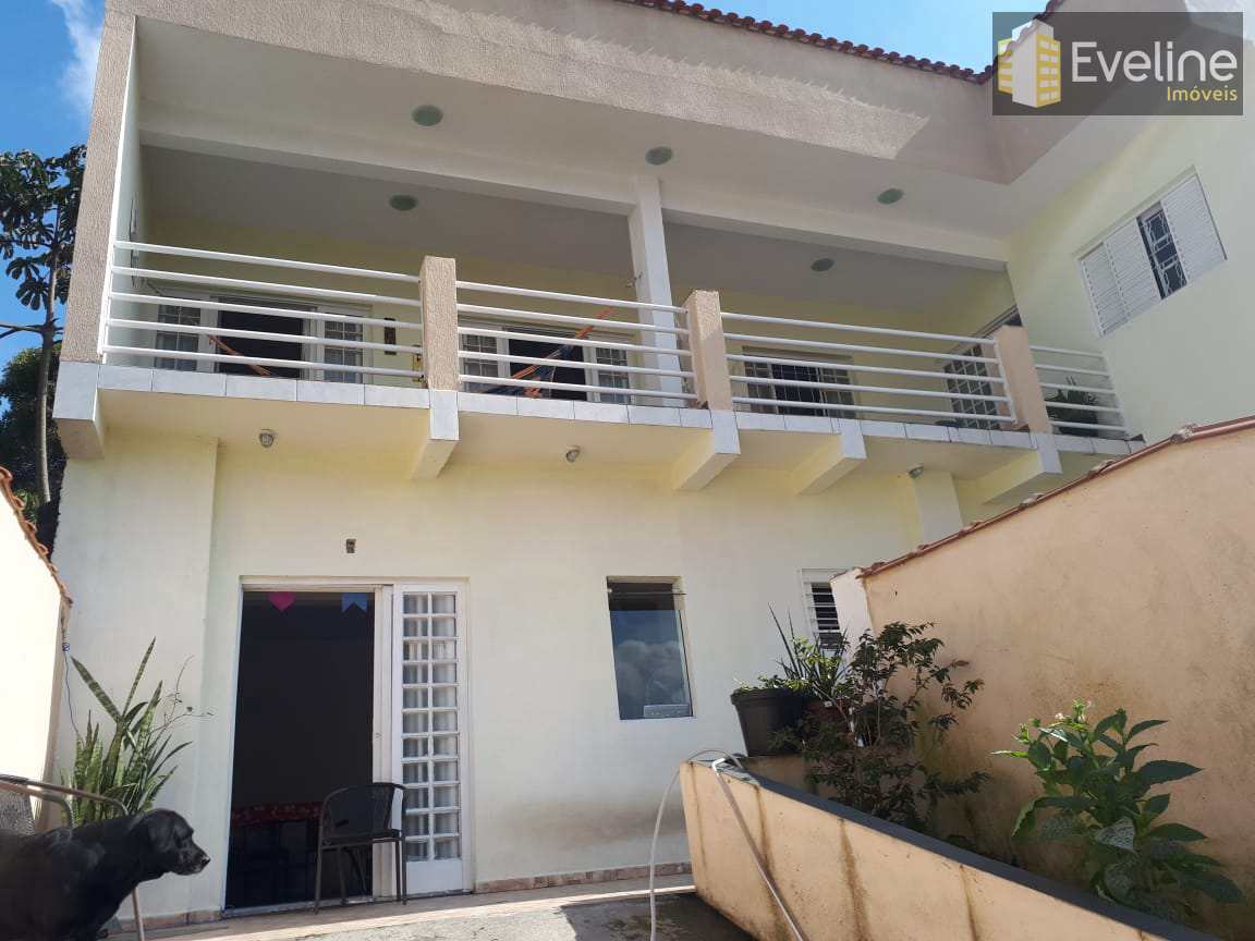 Casa à venda com 4 quartos, 200m² - Foto 11