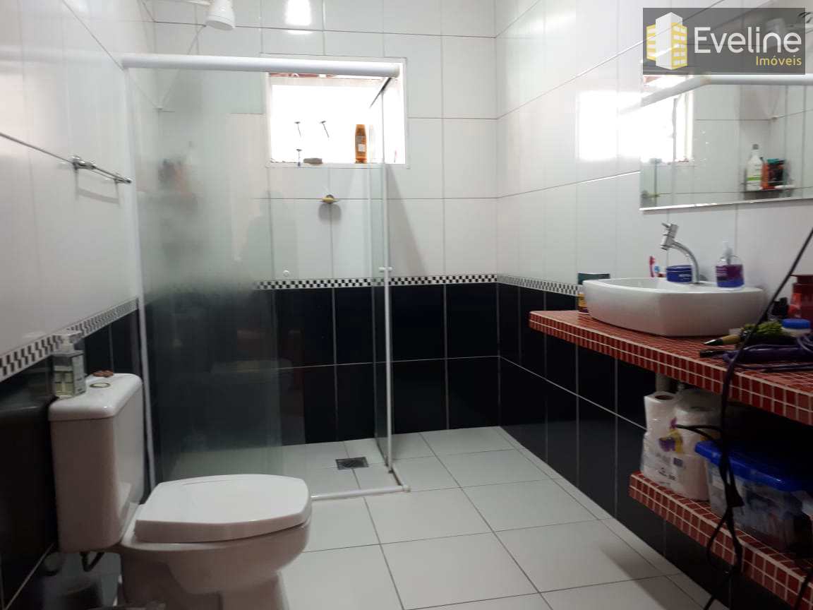 Casa à venda com 4 quartos, 200m² - Foto 13