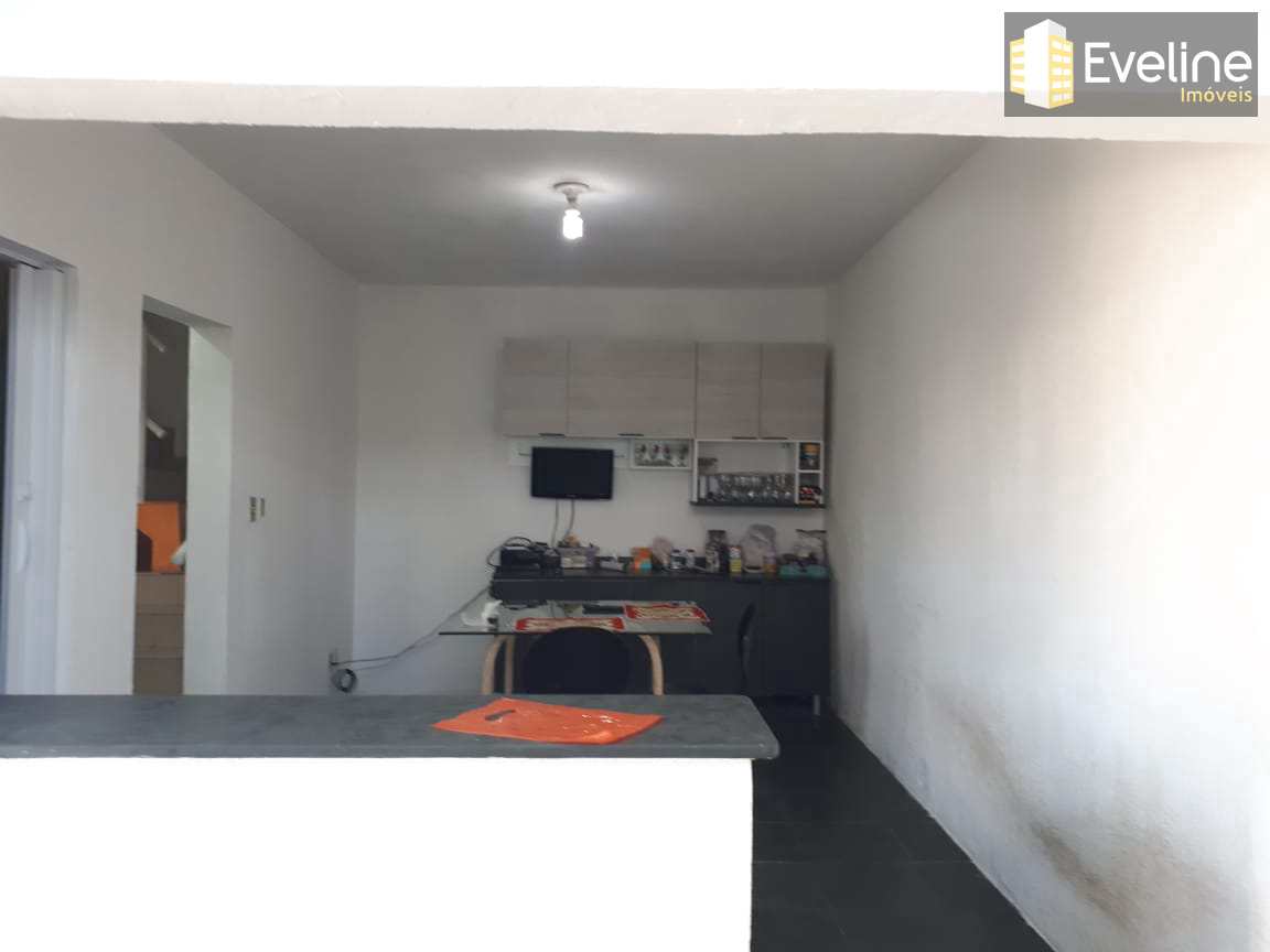 Casa à venda com 4 quartos, 200m² - Foto 22