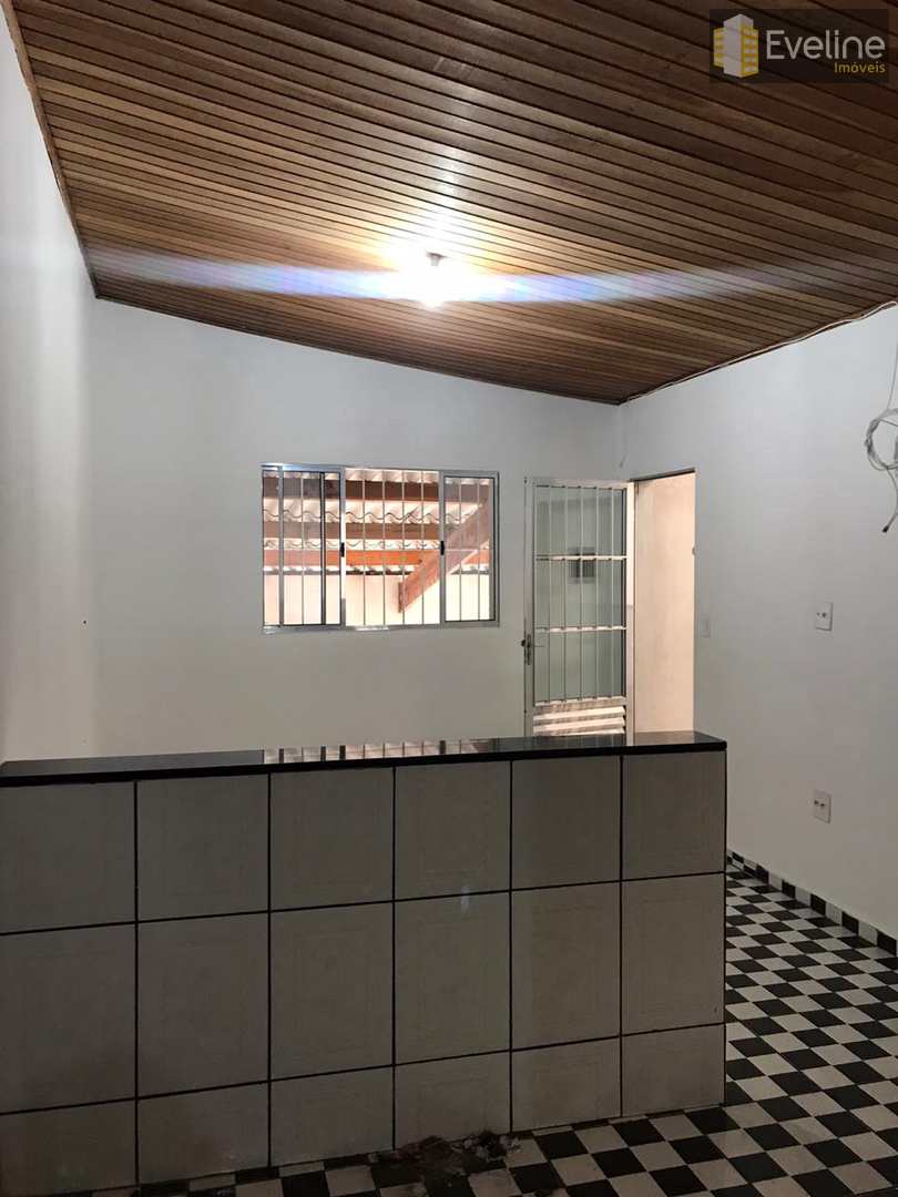 Casa à venda com 2 quartos, 180m² - Foto 6