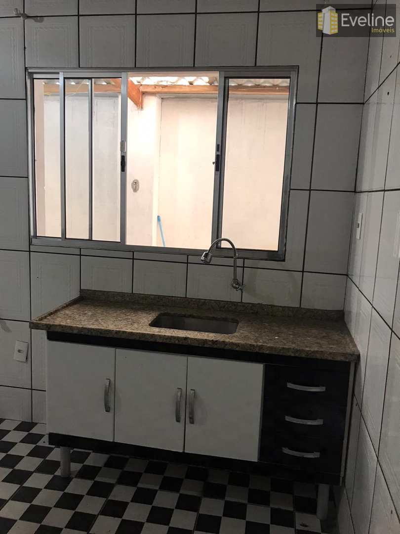 Casa à venda com 2 quartos, 180m² - Foto 7