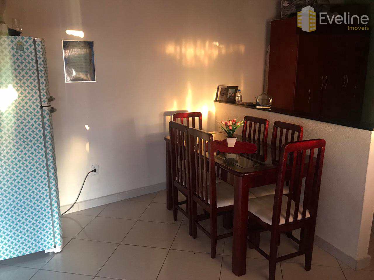 Casa à venda com 2 quartos, 180m² - Foto 1