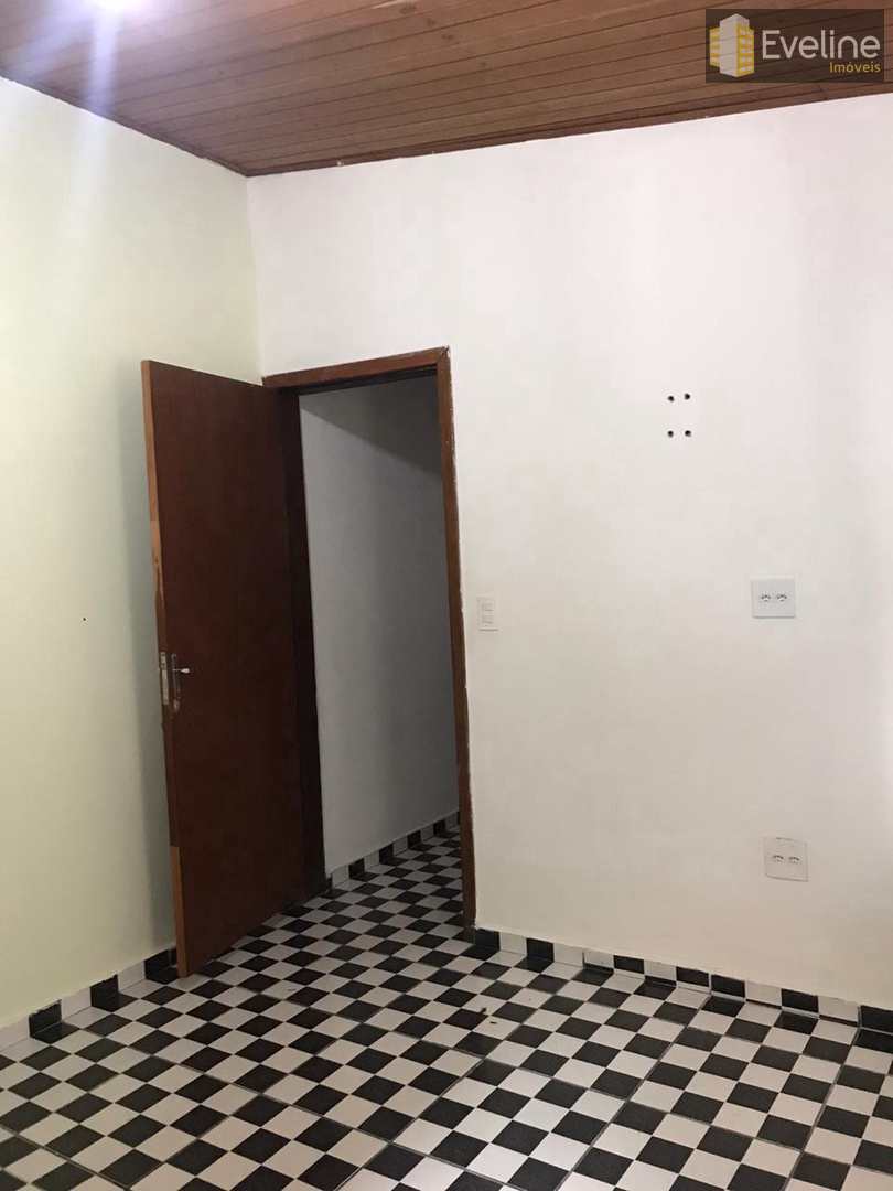 Casa à venda com 2 quartos, 180m² - Foto 23