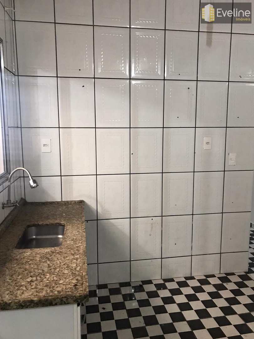 Casa à venda com 2 quartos, 180m² - Foto 9