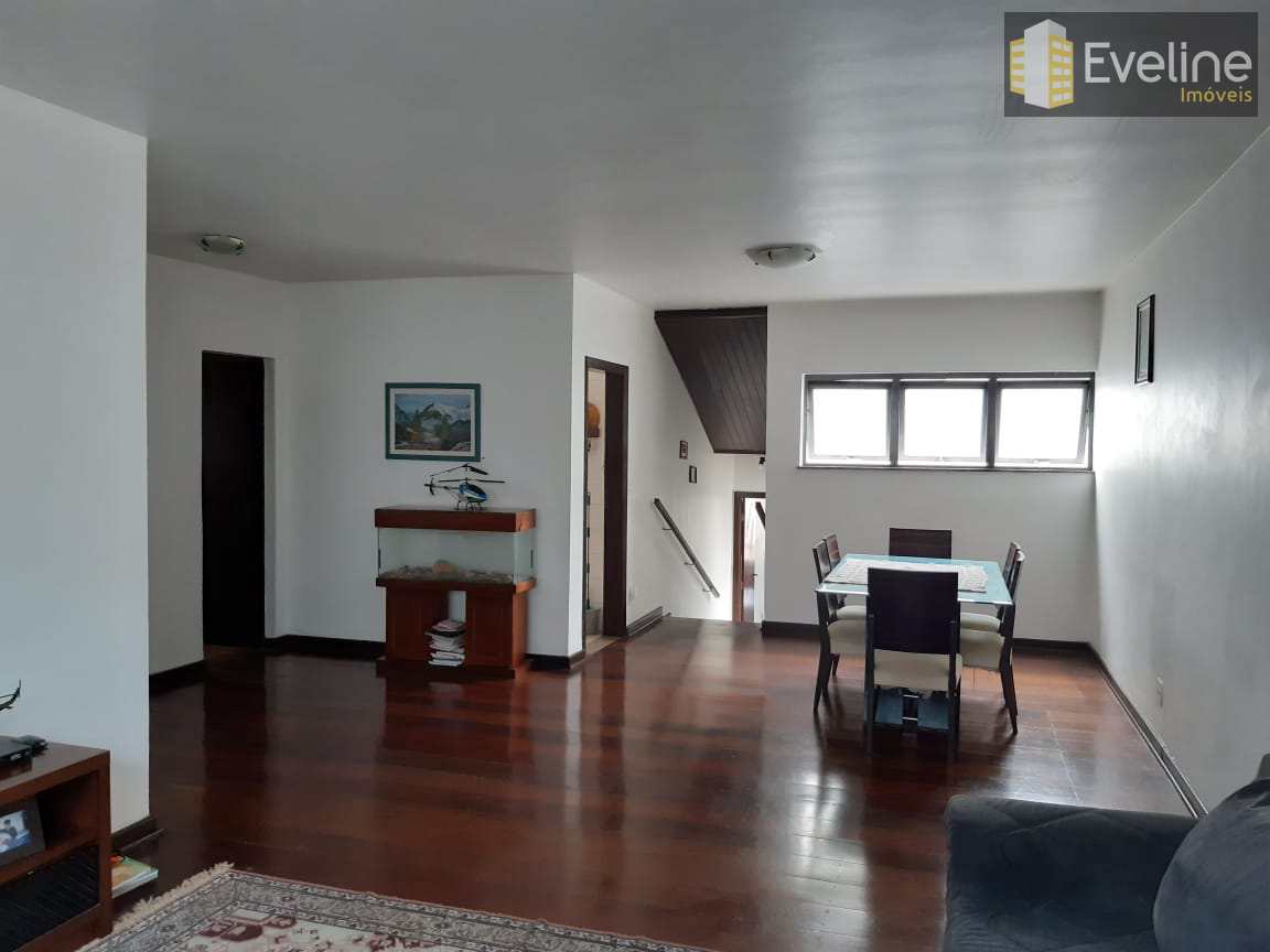 Casa à venda com 3 quartos, 350m² - Foto 9