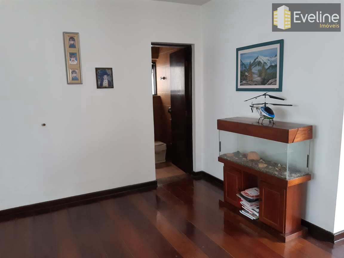 Casa à venda com 3 quartos, 350m² - Foto 7