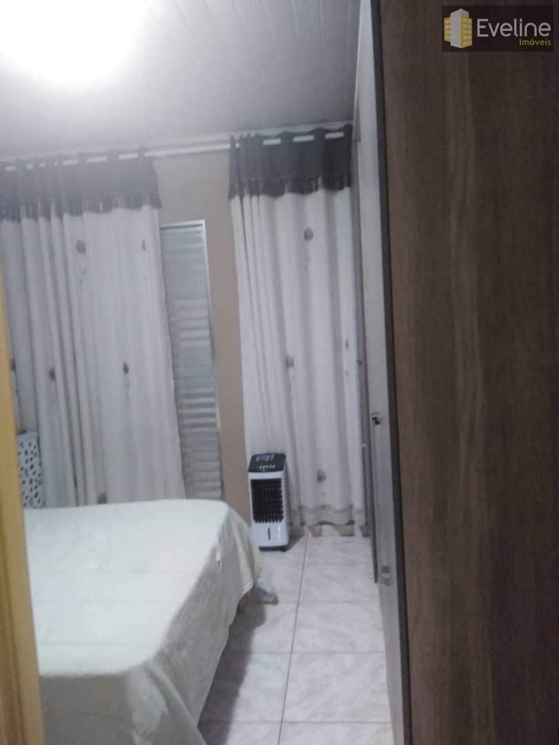 Sobrado à venda com 2 quartos, 260m² - Foto 4