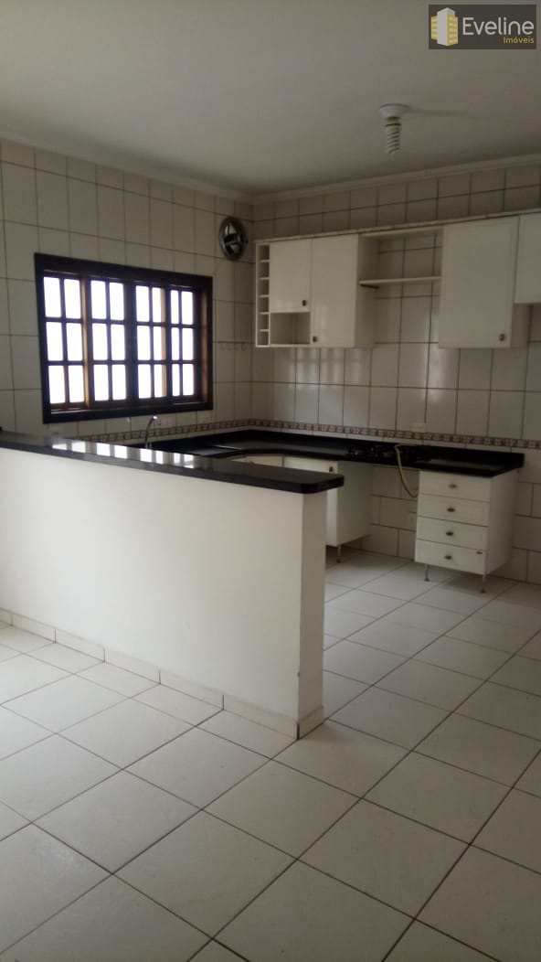 Casa de Condomínio à venda com 3 quartos, 120m² - Foto 1