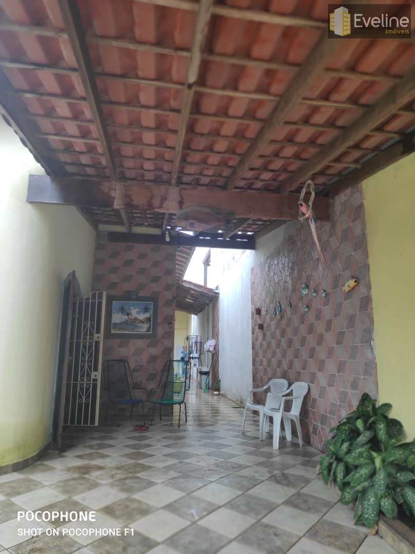 Casa à venda com 2 quartos, 800m² - Foto 4