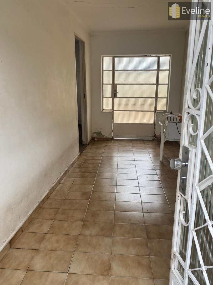 Casa à venda com 3 quartos, 73m² - Foto 2