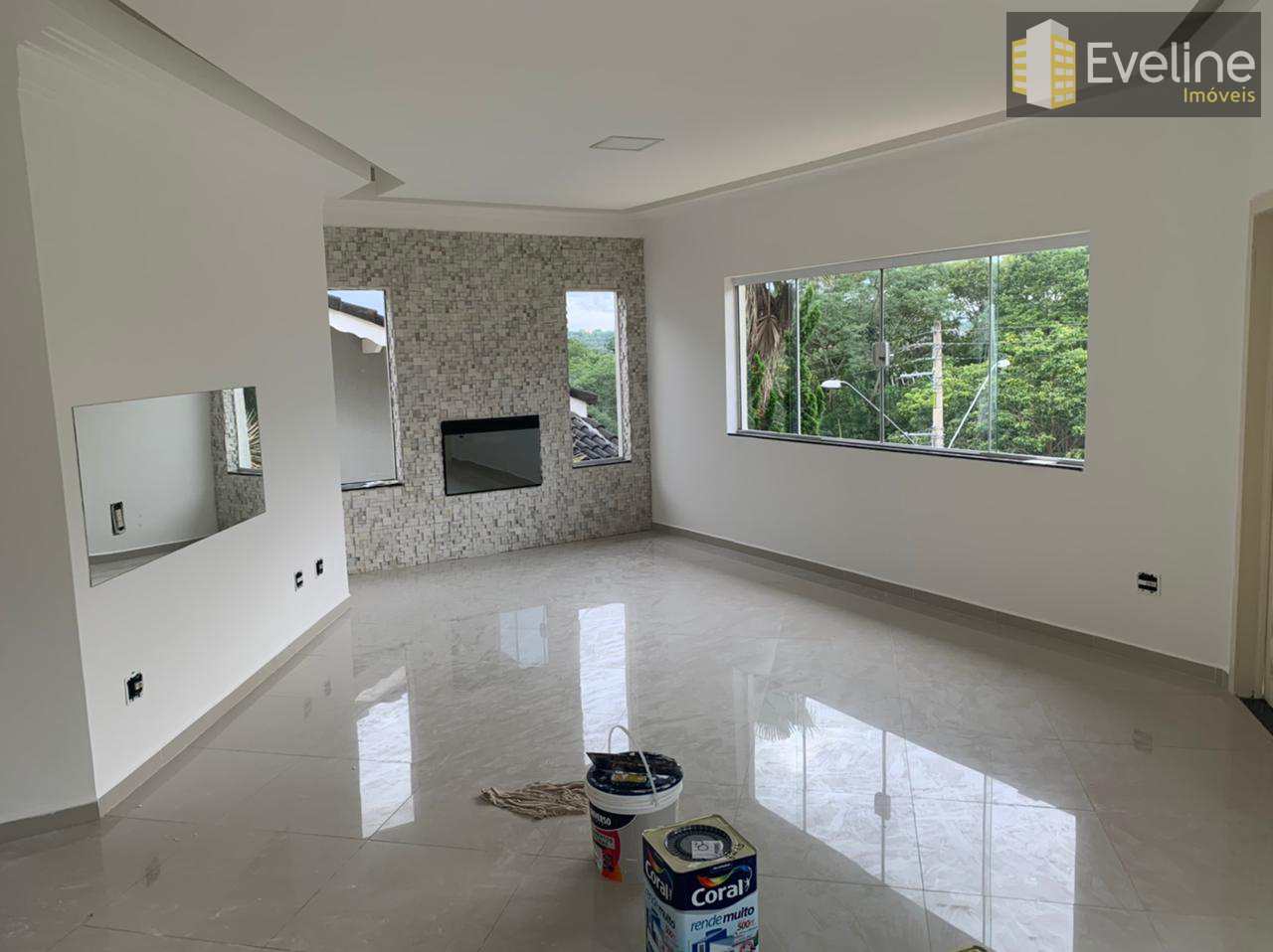 Casa de Condomínio à venda com 4 quartos, 212m² - Foto 2