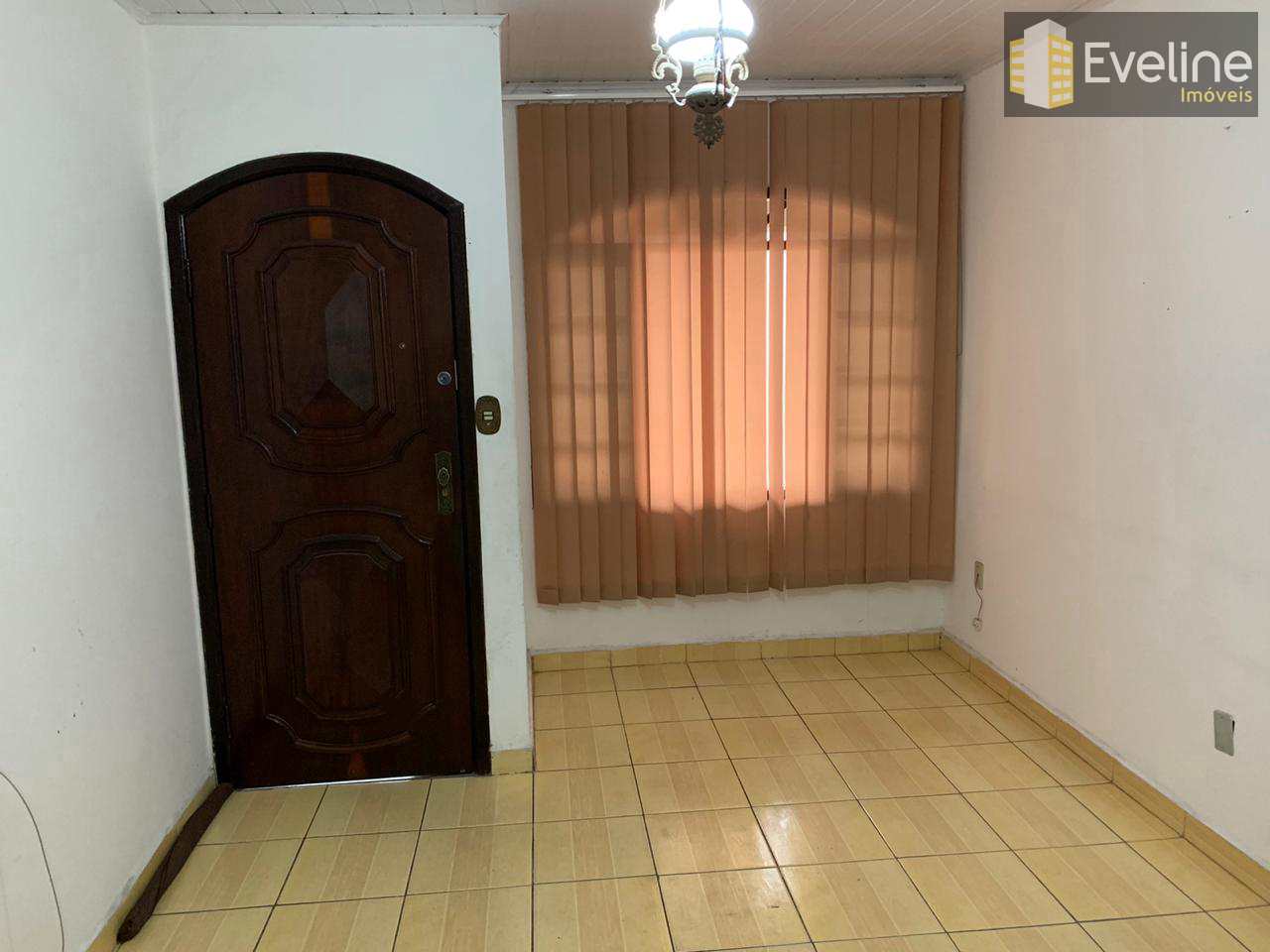 Casa à venda com 2 quartos, 86m² - Foto 2