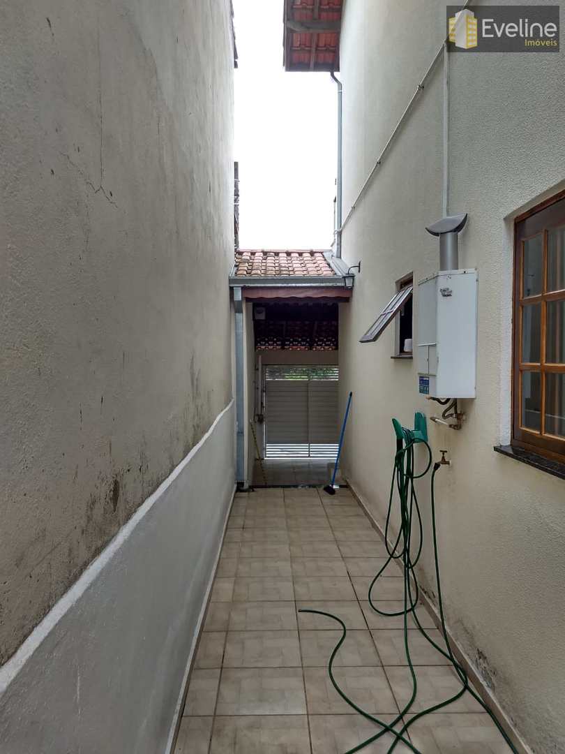 Sobrado à venda com 3 quartos, 140m² - Foto 4