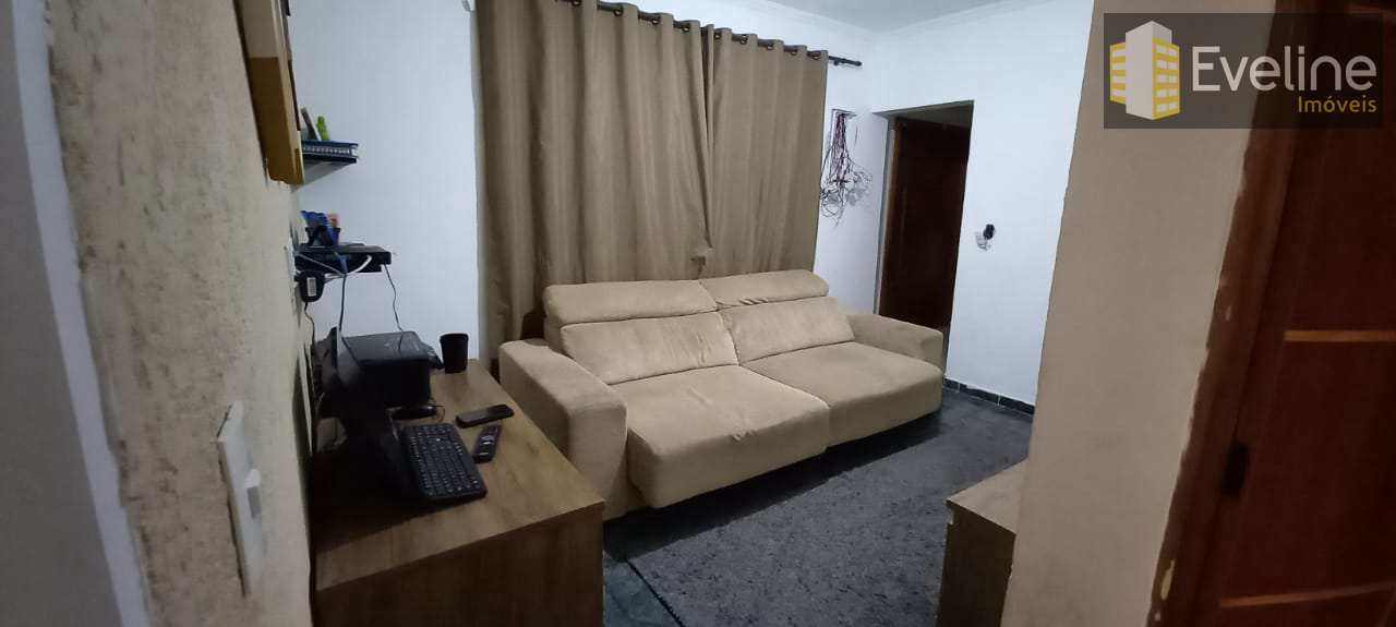 Casa à venda com 2 quartos, 250m² - Foto 2