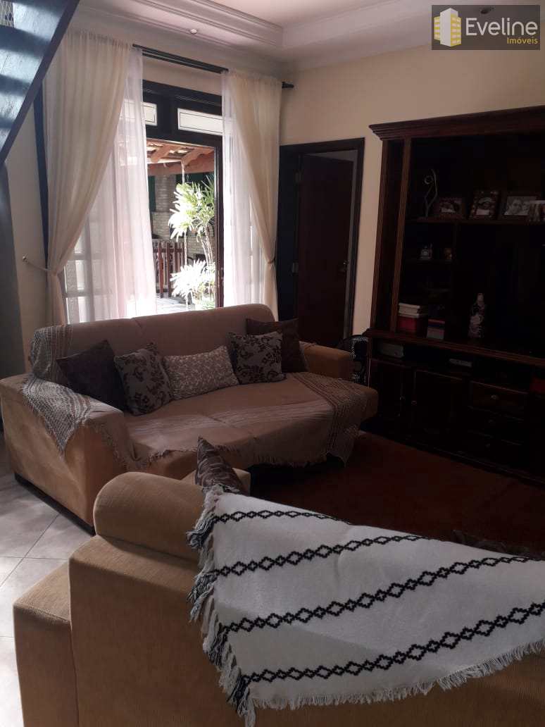 Sobrado à venda com 3 quartos, 300m² - Foto 3