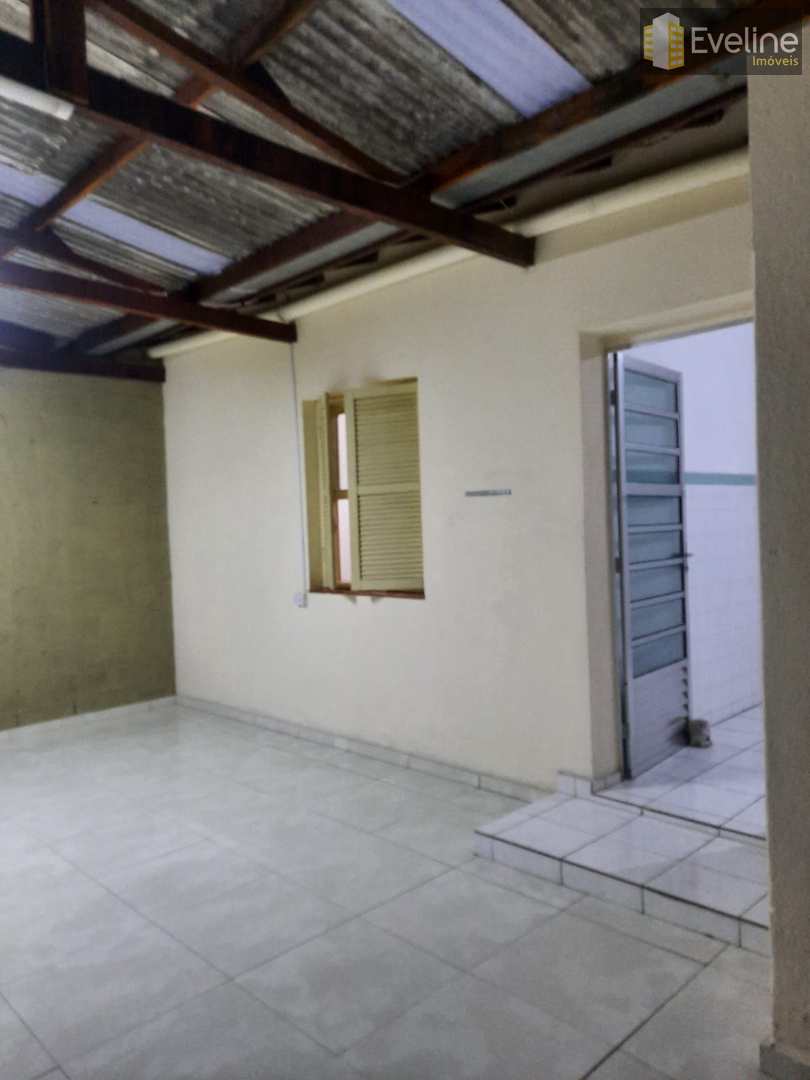 Casa para alugar com 3 quartos, 100m² - Foto 23