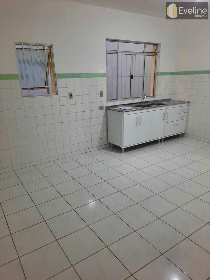 Casa para alugar com 3 quartos, 100m² - Foto 6