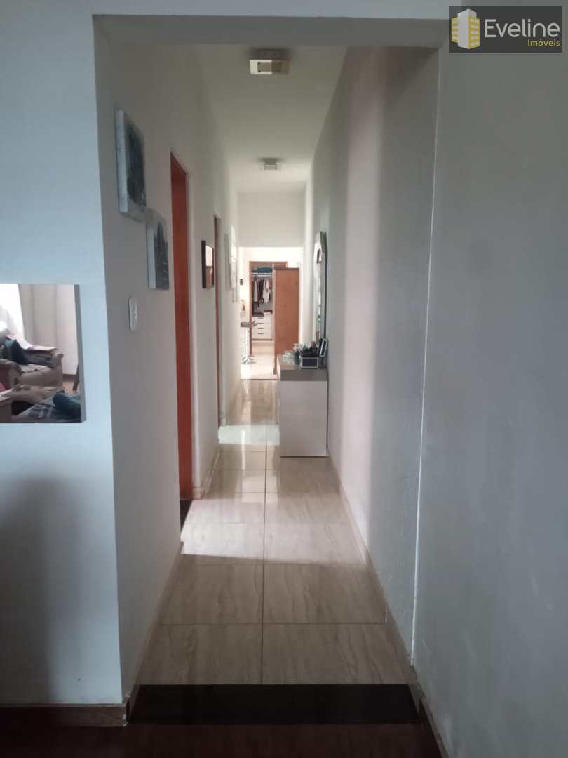 Casa à venda com 2 quartos, 300m² - Foto 11