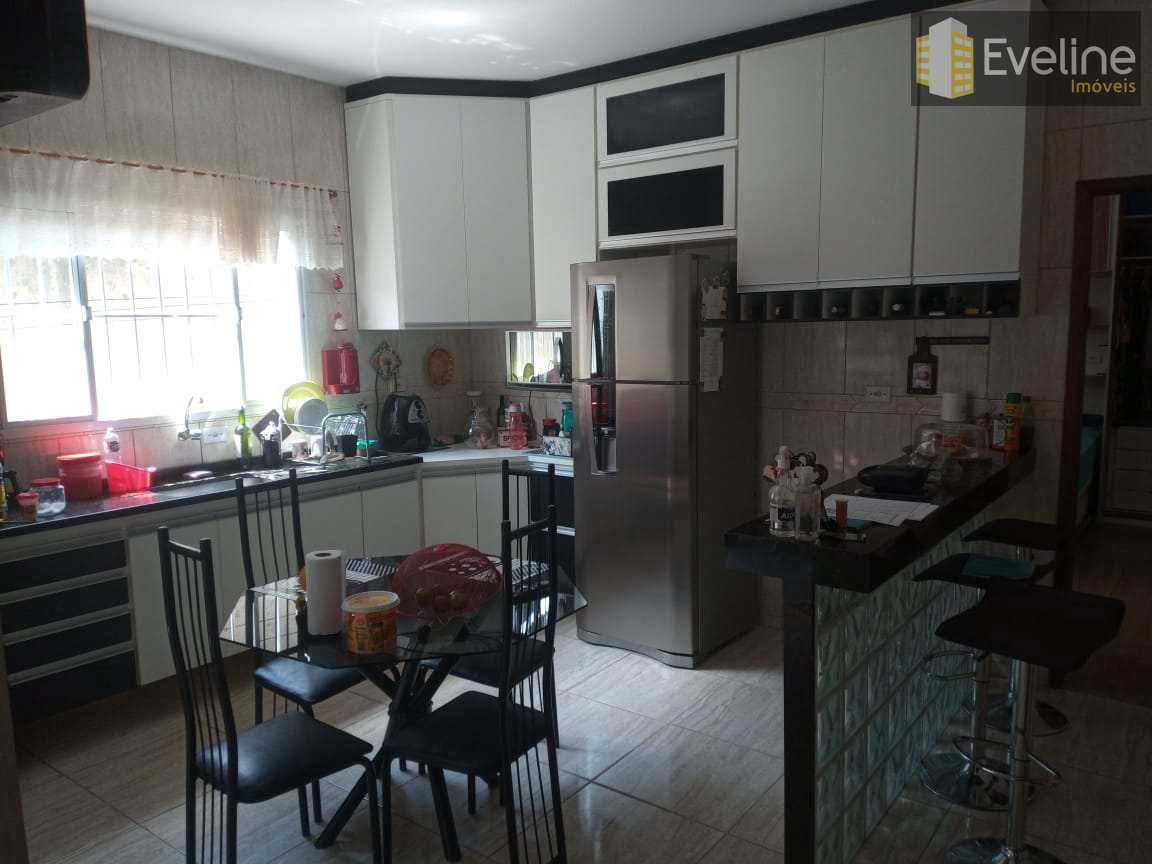 Casa à venda com 2 quartos, 300m² - Foto 24