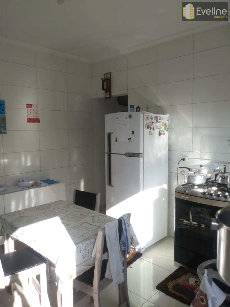 Casa à venda com 2 quartos, 80m² - Foto 25