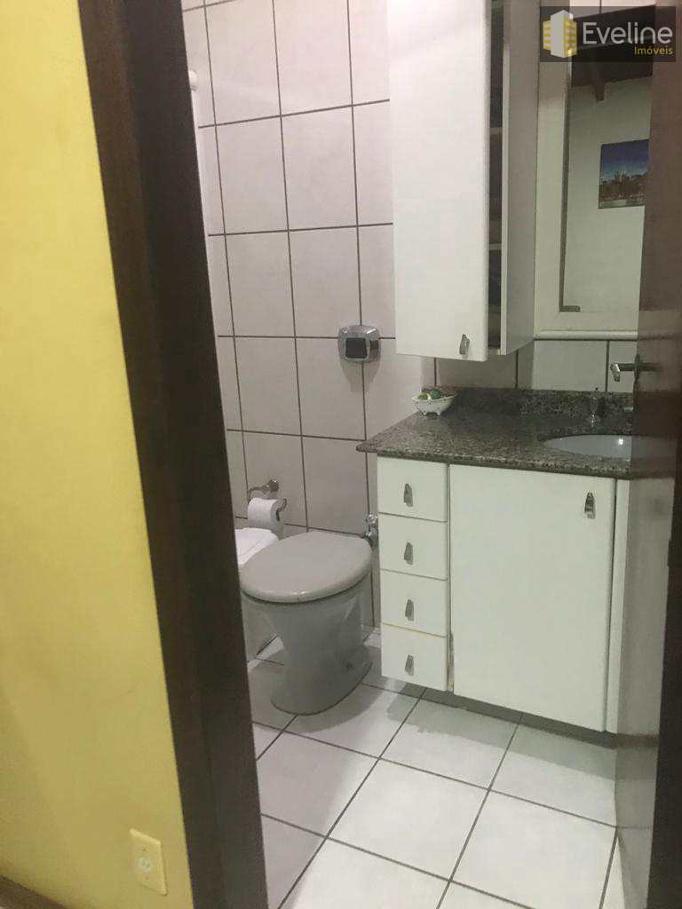 Casa à venda com 3 quartos, 306m² - Foto 13