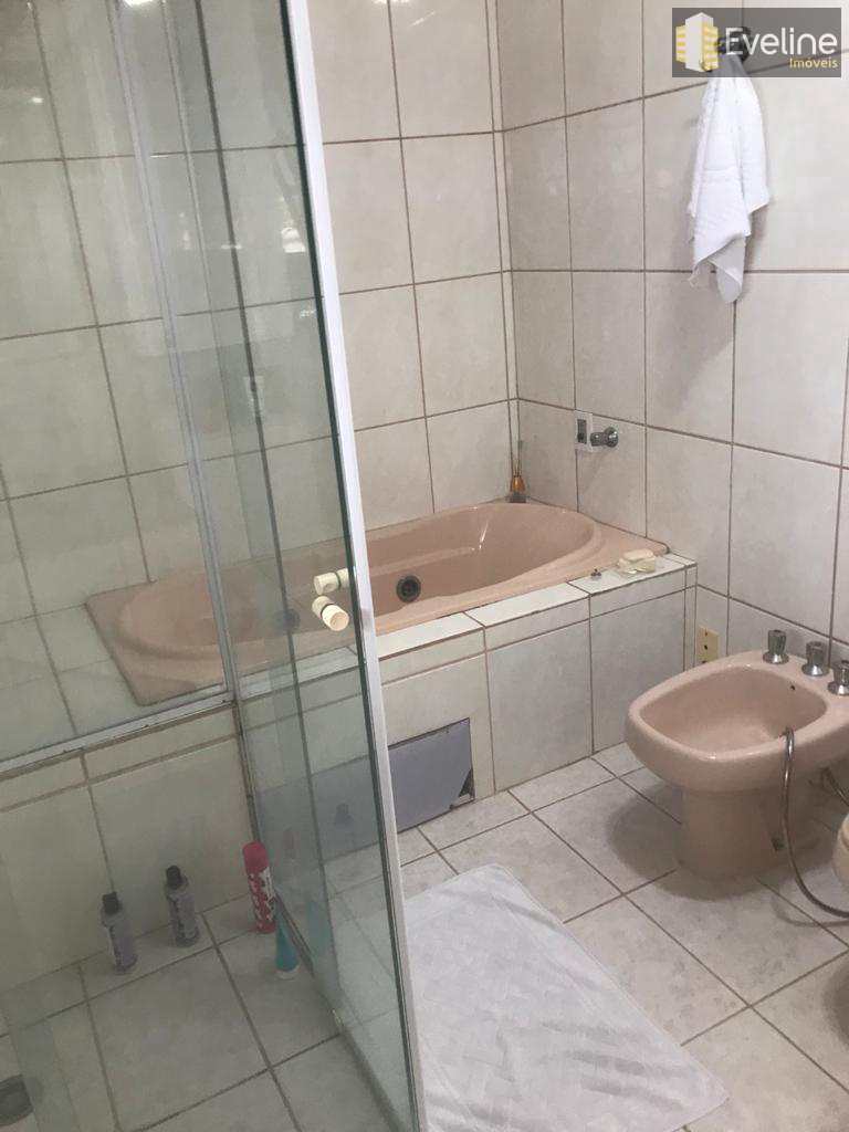 Casa à venda com 3 quartos, 306m² - Foto 35